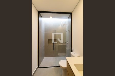 Casa de condomínio à venda com 500m², 5 quartos e 3 vagas Casa de condomínio à venda com 500m², 5 quartos e 3 vagasBanheiro do Quarto 2