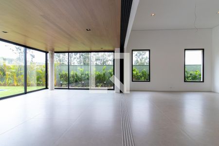 Casa de condomínio à venda com 500m², 5 quartos e 3 vagas Casa de condomínio à venda com 500m², 5 quartos e 3 vagasSala