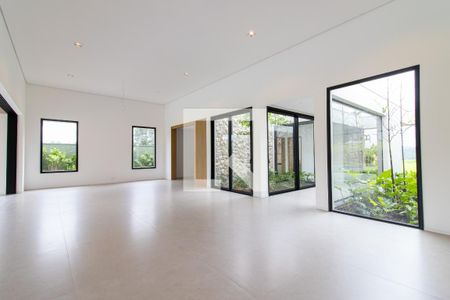 Casa de condomínio à venda com 500m², 5 quartos e 3 vagas Casa de condomínio à venda com 500m², 5 quartos e 3 vagasSala