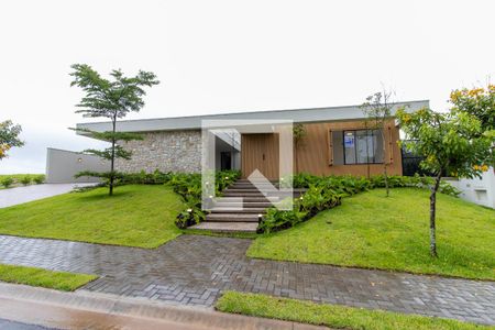 Casa de condomínio à venda com 500m², 5 quartos e 3 vagas Casa de condomínio à venda com 500m², 5 quartos e 3 vagasFachada