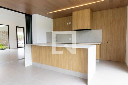 Casa de condomínio à venda com 500m², 5 quartos e 3 vagas Casa de condomínio à venda com 500m², 5 quartos e 3 vagasCozinha