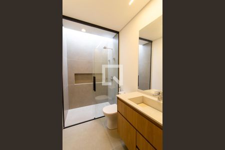 Casa de condomínio à venda com 500m², 5 quartos e 3 vagas Casa de condomínio à venda com 500m², 5 quartos e 3 vagasBanheiro