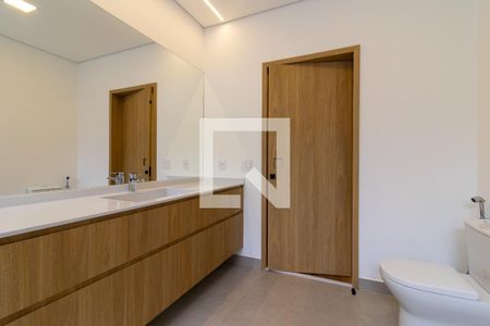 Casa de condomínio à venda com 500m², 5 quartos e 3 vagas Casa de condomínio à venda com 500m², 5 quartos e 3 vagasBanheiro do Quarto