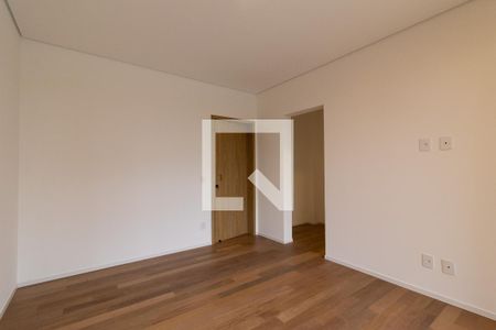 Casa de condomínio à venda com 500m², 5 quartos e 3 vagas Casa de condomínio à venda com 500m², 5 quartos e 3 vagasQuarto 3