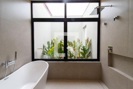 Casa de condomínio à venda com 500m², 5 quartos e 3 vagas Casa de condomínio à venda com 500m², 5 quartos e 3 vagasBanheiro do Quarto