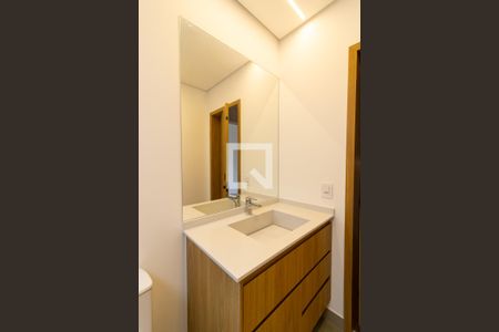 Casa de condomínio à venda com 500m², 5 quartos e 3 vagas Casa de condomínio à venda com 500m², 5 quartos e 3 vagasBanheiro