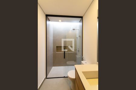 Casa de condomínio à venda com 500m², 5 quartos e 3 vagas Casa de condomínio à venda com 500m², 5 quartos e 3 vagasBanheiro