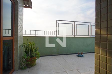 Apartamento à venda com 225m², 3 quartos e 2 vagasCobertura - Pátio Externo