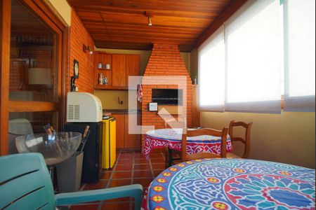 Apartamento à venda com 225m², 3 quartos e 2 vagasCobertura - Churrasqueira