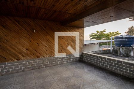 Casa de condomínio à venda com 340m², 3 quartos e 1 vagaTerraço