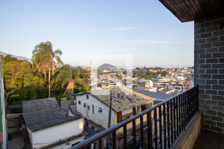 Casa de condomínio à venda com 340m², 3 quartos e 1 vagaTerraço