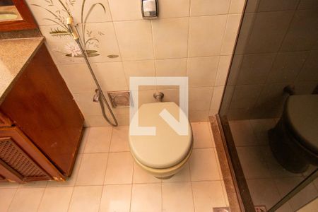 Casa de condomínio à venda com 340m², 3 quartos e 1 vagaBanheiro social segundo piso