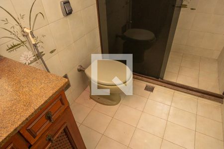 Casa de condomínio à venda com 340m², 3 quartos e 1 vagaBanheiro social segundo piso