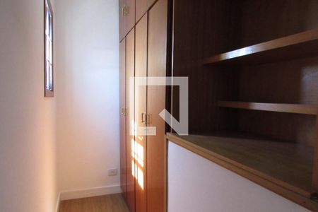 Casa para alugar com 130m², 3 quartos e 1 vagaCloset Suíte 2