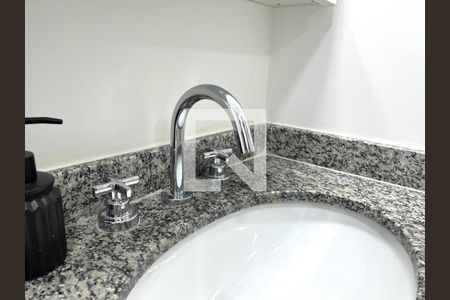 Banheiro  de kitnet/studio para alugar com 1 quarto, 21m² em Vila Clementino, São Paulo