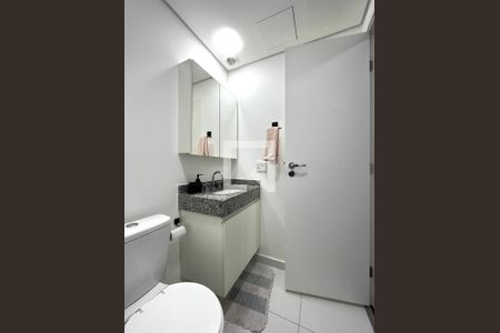 Banheiro  de kitnet/studio para alugar com 1 quarto, 21m² em Vila Clementino, São Paulo