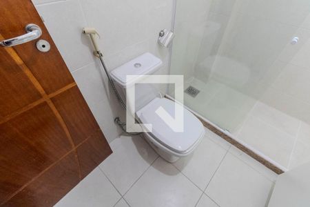 Casa de condomínio para alugar com 80m², 2 quartos e 1 vaga Casa de condomínio para alugar com 80m², 2 quartos e 1 vagaBanheiro do 2° andar