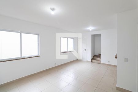 Sala de casa de condomínio para alugar com 2 quartos, 80m² em Campo Grande, Rio de Janeiro