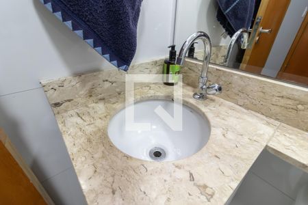 Casa de condomínio à venda com 100m², 2 quartos e 2 vagasBanheiro da Suíte 2