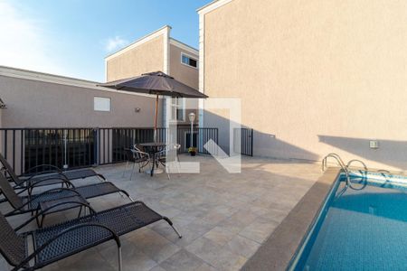 Casa de condomínio à venda com 100m², 2 quartos e 2 vagasÁrea comum - Piscina