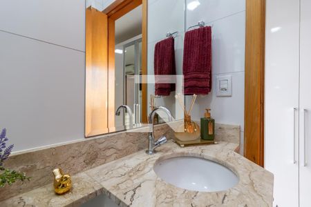 Casa de condomínio à venda com 100m², 2 quartos e 2 vagasBanheiro da Suíte 1