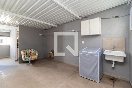 Casa de condomínio à venda com 100m², 2 quartos e 2 vagasÁrea de Serviço