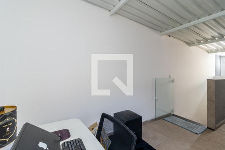 Casa de condomínio à venda com 100m², 2 quartos e 2 vagasEscritório