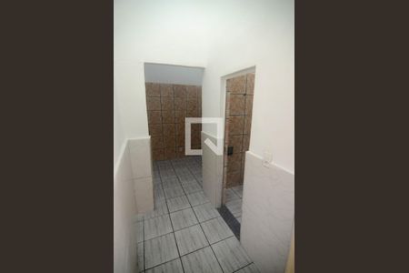 Corredor de casa para alugar com 1 quarto, 30m² em Vila São Luis, Duque de Caxias