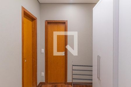 Casa à venda com 280m², 3 quartos e 4 vagasCloset da Suite
