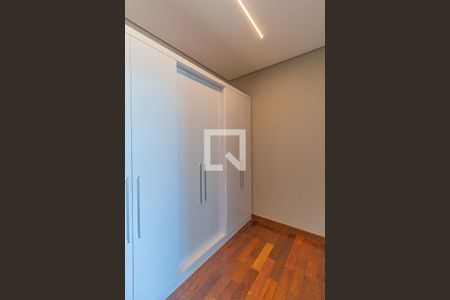 Casa à venda com 280m², 3 quartos e 4 vagasCloset da Suite