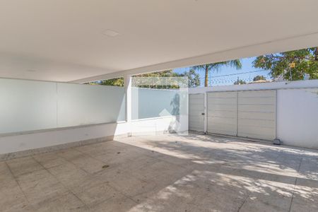Casa à venda com 280m², 3 quartos e 4 vagasGaragem