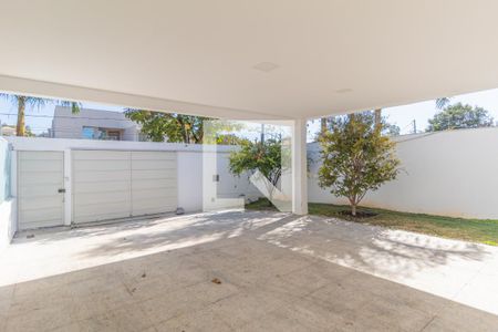 Casa à venda com 280m², 3 quartos e 4 vagasGaragem