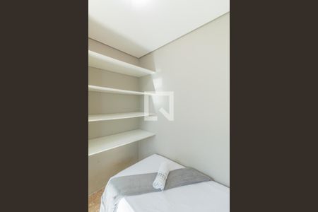 Casa à venda com 280m², 3 quartos e 4 vagasQuarto de Serviço