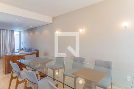 Casa à venda com 280m², 3 quartos e 4 vagasCopa