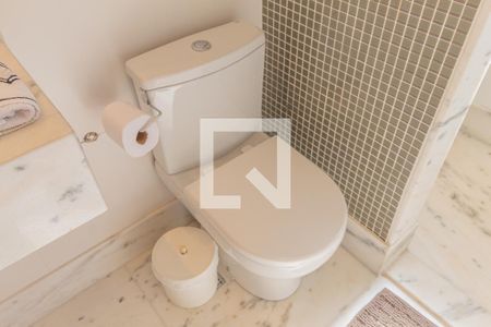 Casa à venda com 280m², 3 quartos e 4 vagasBanheiro Social