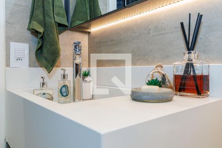 Apartamento à venda com 70m², 2 quartos e 1 vaga Apartamento à venda com 70m², 2 quartos e 1 vagaBanheiro Social