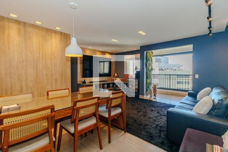 Apartamento à venda com 70m², 2 quartos e 1 vaga Apartamento à venda com 70m², 2 quartos e 1 vagaSala