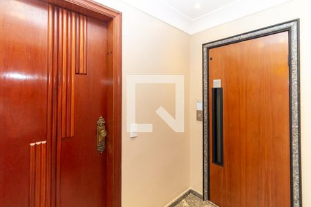 Apartamento à venda com 176m², 4 quartos e 3 vagasHall - Elevador Privativo