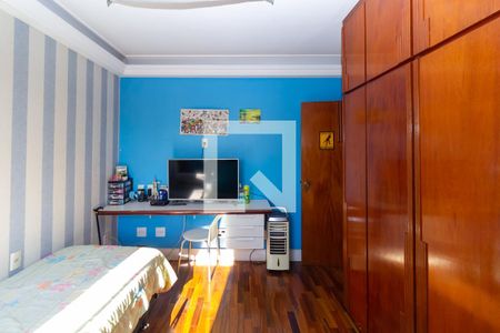 Apartamento à venda com 176m², 4 quartos e 3 vagasQuarto 3 - Suíte 1