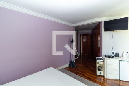 Apartamento à venda com 176m², 4 quartos e 3 vagasQuarto 4 Suíte 2