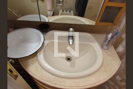 Apartamento para alugar com 77m², 2 quartos e 2 vagasBanheiro