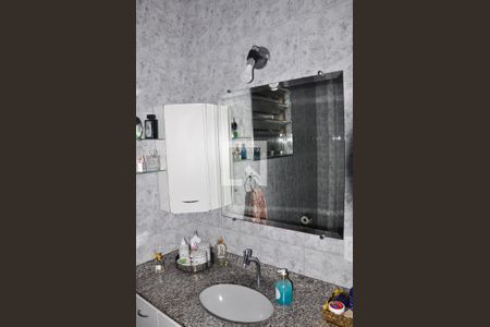 Casa à venda com 184m², 3 quartos e 3 vagasBanheiro Social