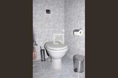 Casa à venda com 184m², 3 quartos e 3 vagasBanheiro Social