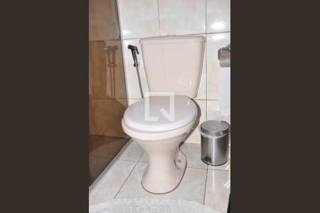 Casa à venda com 184m², 3 quartos e 3 vagasBanheiro da Área de Serviço