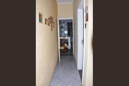 Casa à venda com 184m², 3 quartos e 3 vagasCorredor Interno