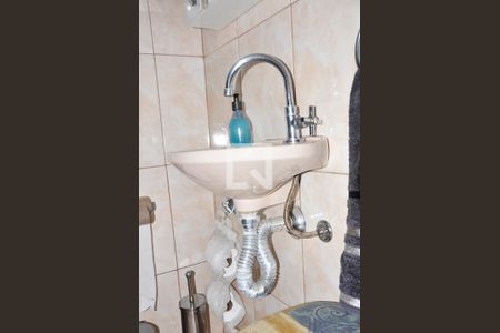 Casa à venda com 184m², 3 quartos e 3 vagasBanheiro da Área de Serviço