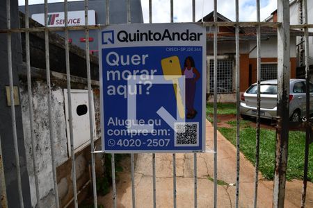 Casa para alugar com 200m², 3 quartos e 20 vagasPlaquinha Código RERW-126