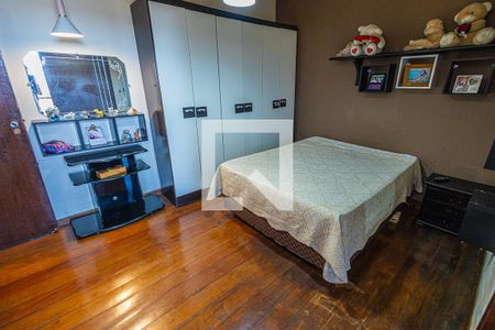 Casa à venda com 474m², 6 quartos e 4 vagasQuarto 6