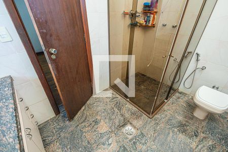 Casa à venda com 474m², 6 quartos e 4 vagasBanheiro Quarto 7