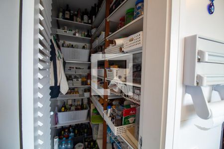 Apartamento à venda com 205m², 4 quartos e 3 vagasCozinha - Dispensa